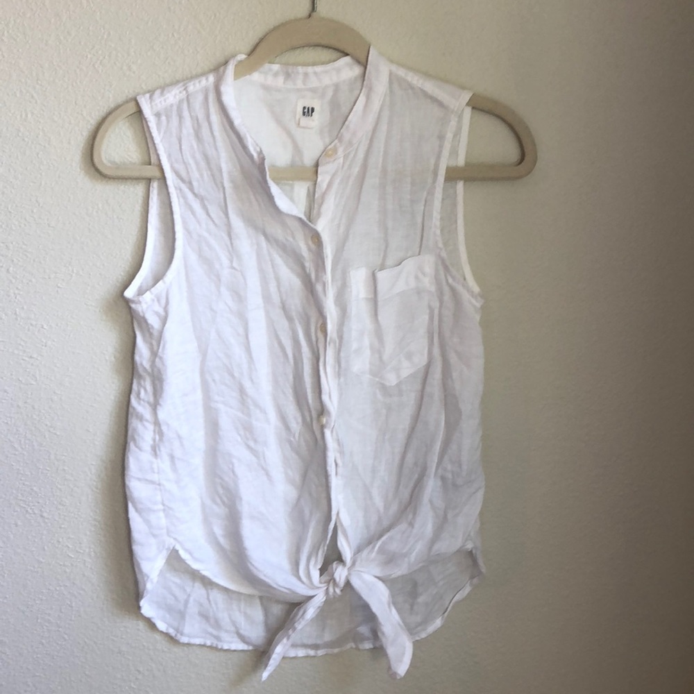 GAP White sleeveless top with tie front XS
